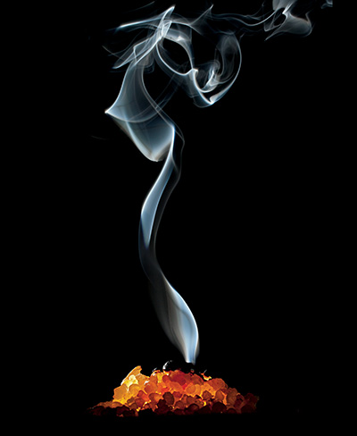 effetto fumoso resine incenso