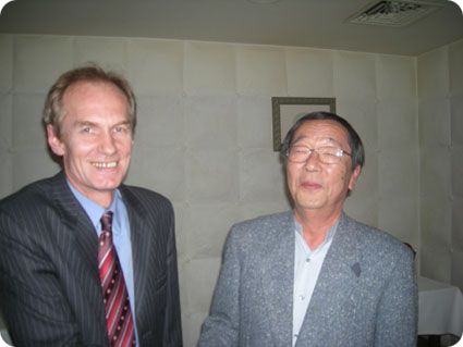 Leonida Izvekova con Masaru Emoto