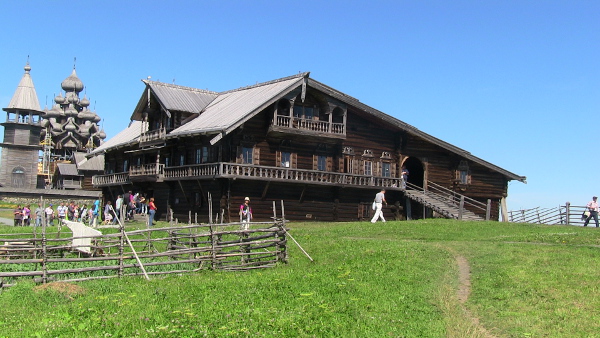 L'isola di Kizhi la grande casa
